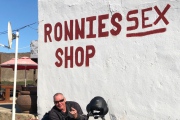 Ronnies Sex Shop auf der Route 62