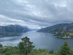 Mehr über den Artikel erfahren Vom Lysefjord und Preikestolen ins Vestland